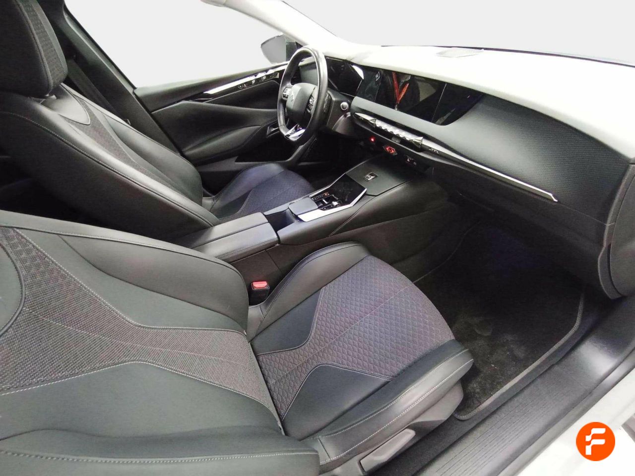 Foto DS Automobiles DS 4 19