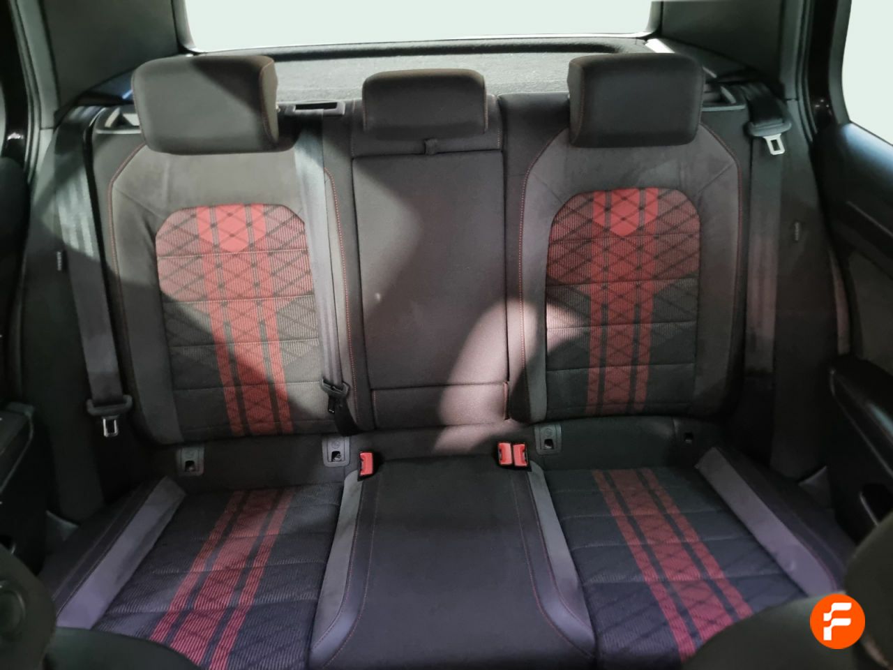 Foto Volkswagen Golf 13