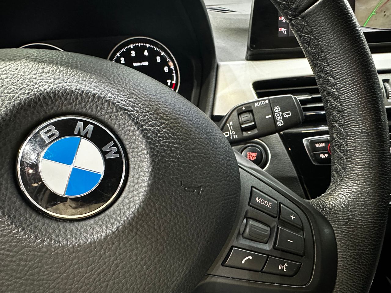 Foto BMW X1 16