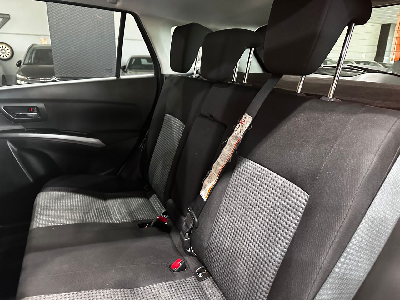 Foto Suzuki S-Cross 10