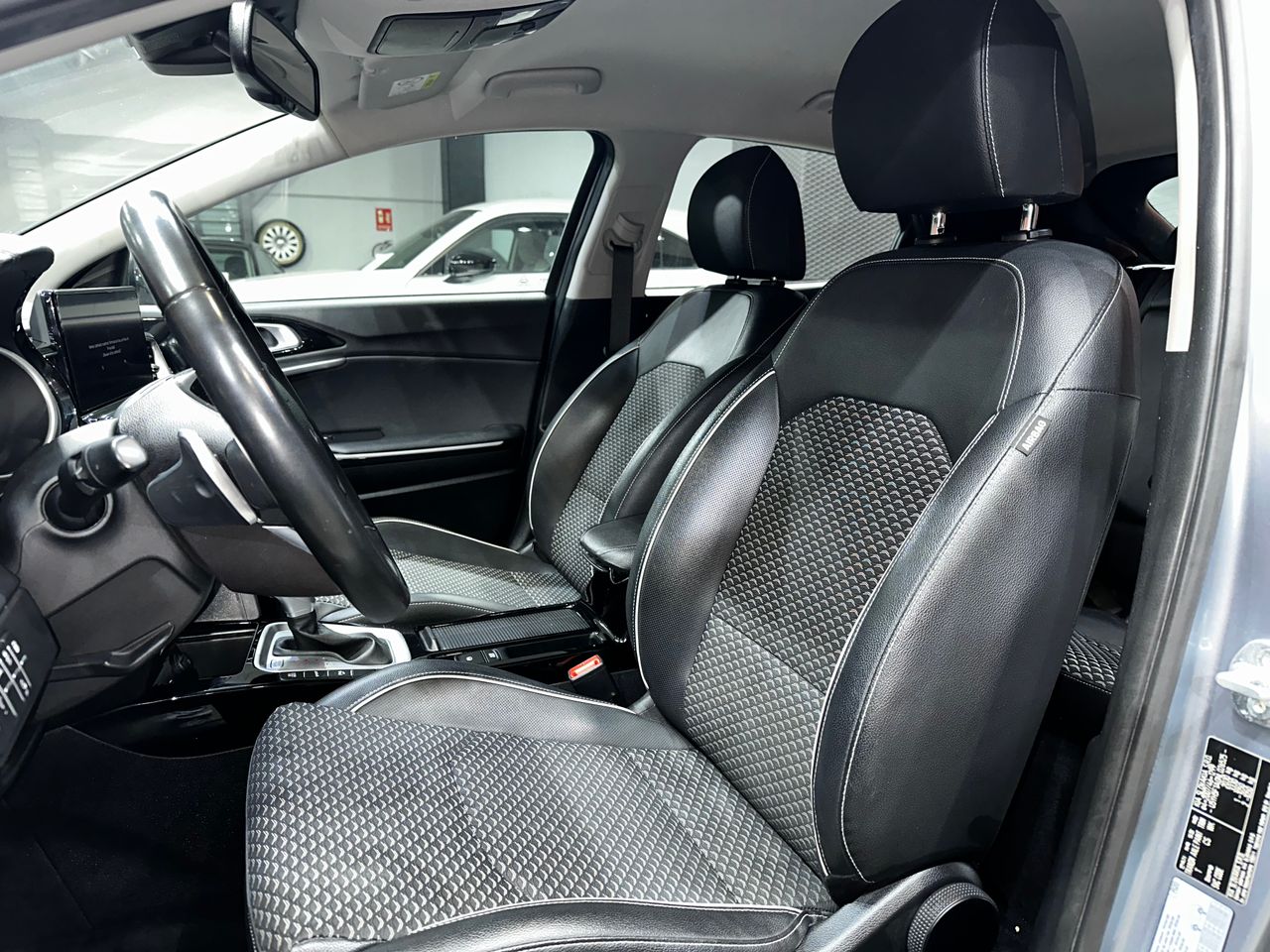 Foto Kia XCeed 9
