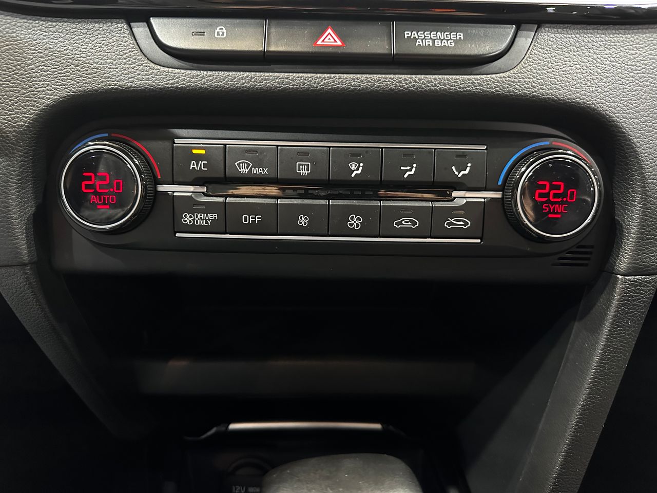 Foto Kia XCeed 22