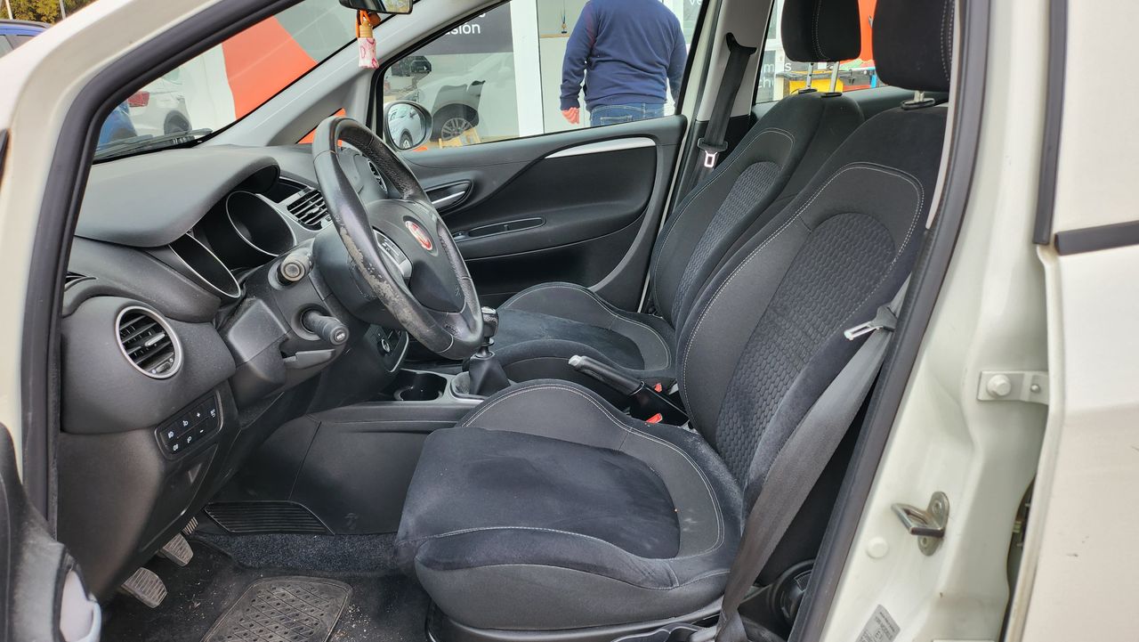 Foto Fiat Punto 11