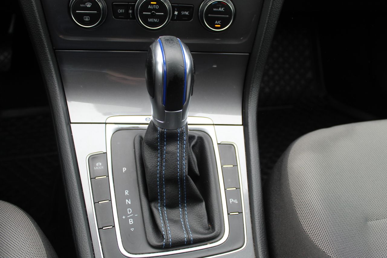Foto Volkswagen Golf 12