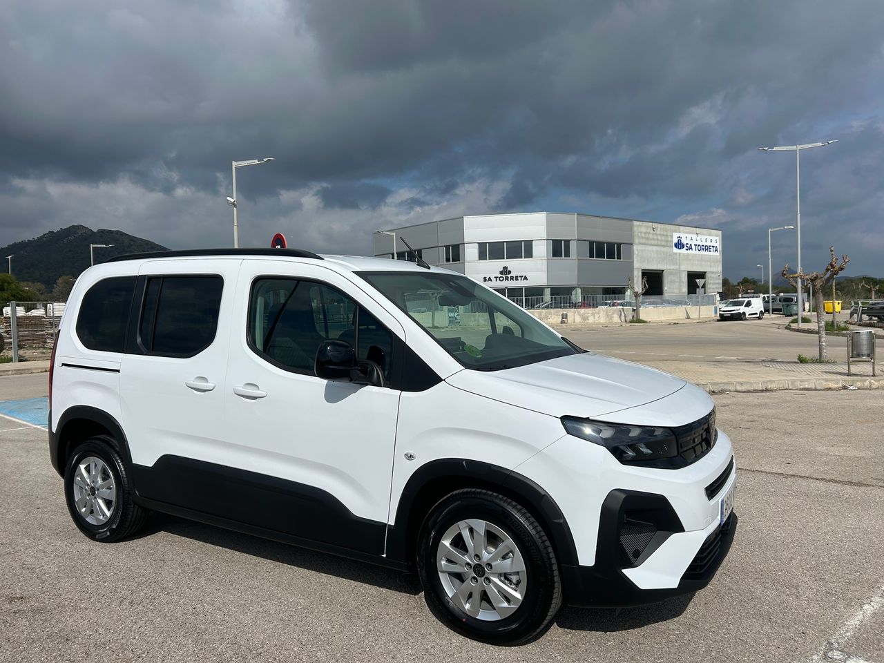 Foto Peugeot Rifter 1