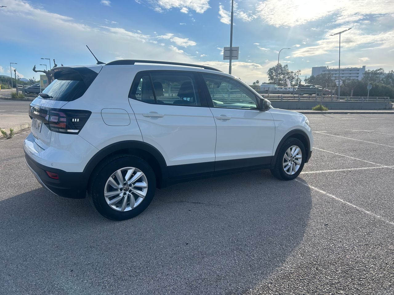 Foto Volkswagen T-Cross 2