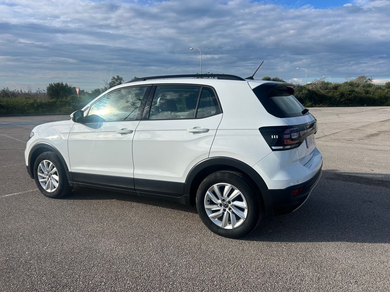 Foto Volkswagen T-Cross 5