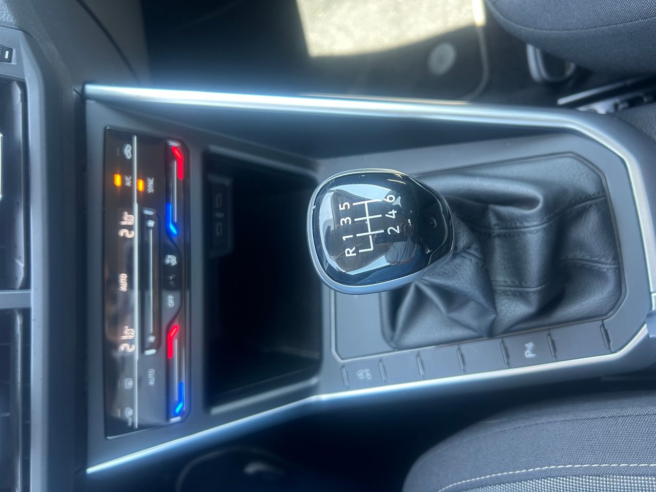 Foto Volkswagen Taigo 11