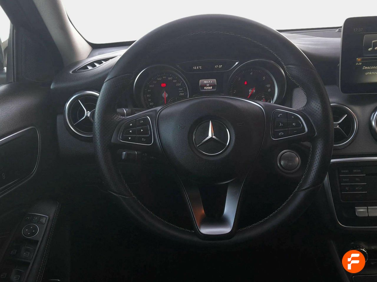 Foto Mercedes-Benz Clase GLA 13