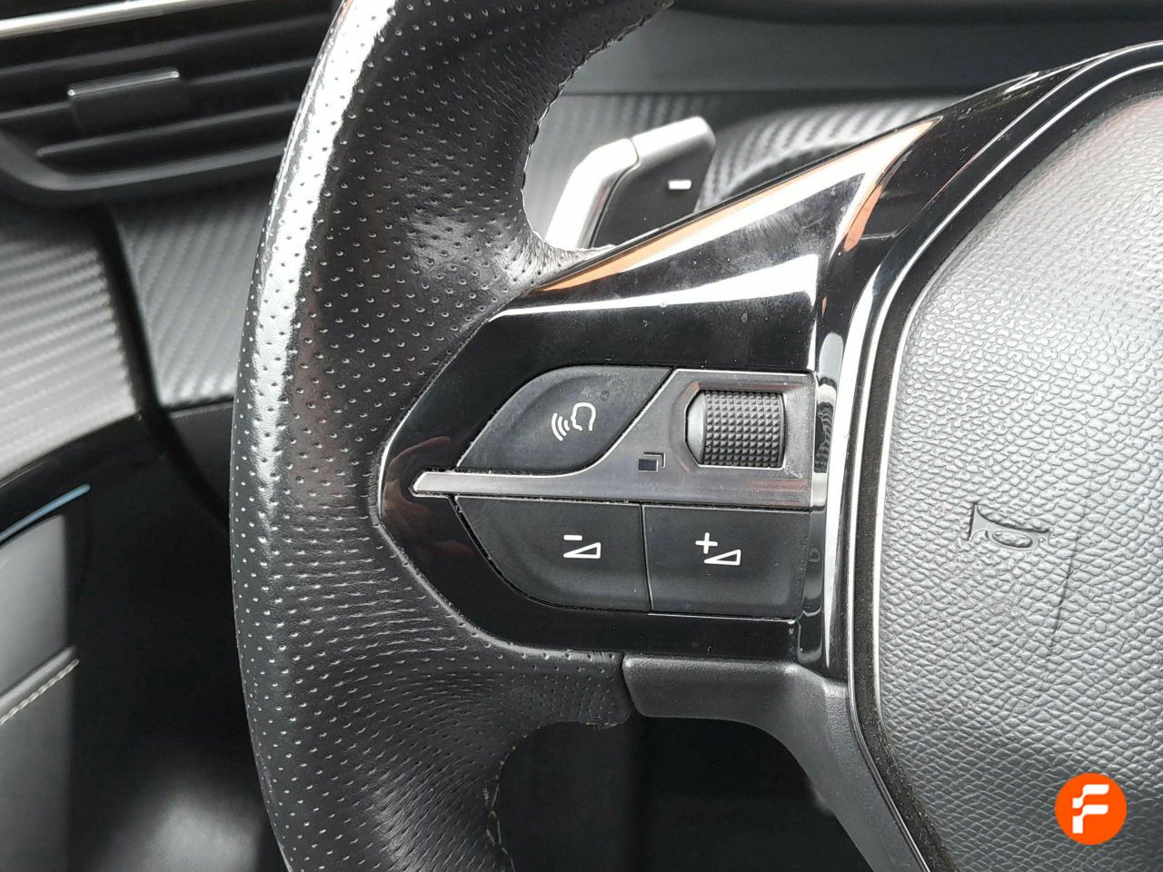 Foto Peugeot 208 16