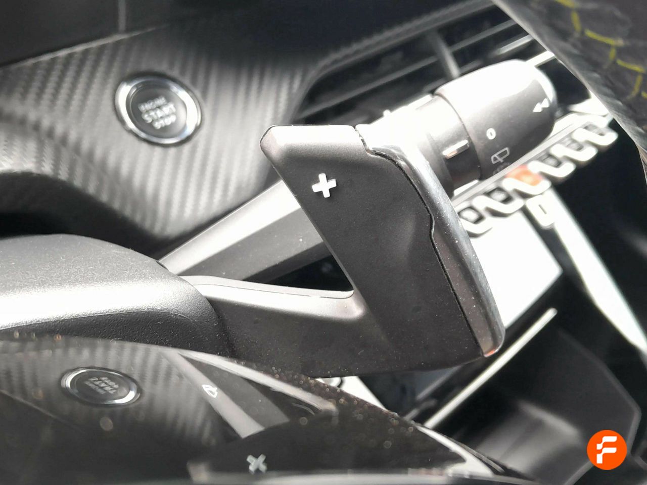 Foto Peugeot 208 17