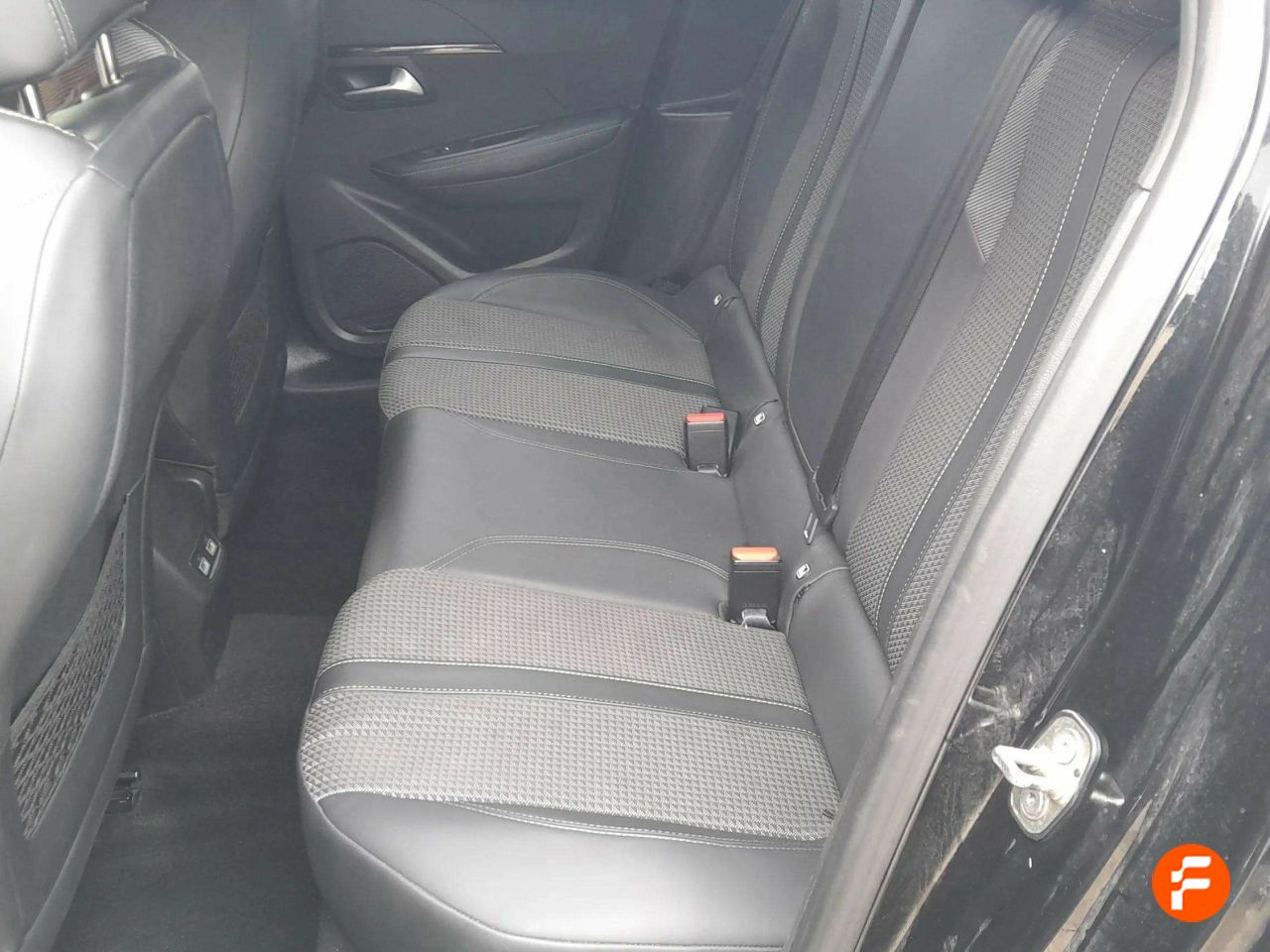 Foto Peugeot 208 26