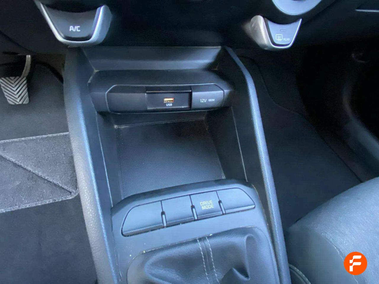 Foto Kia Stonic 19