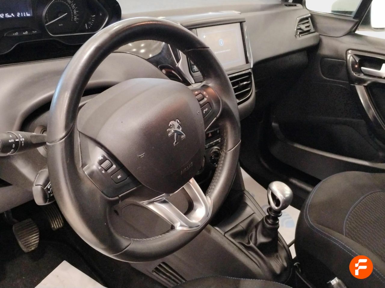 Foto Peugeot 208 14