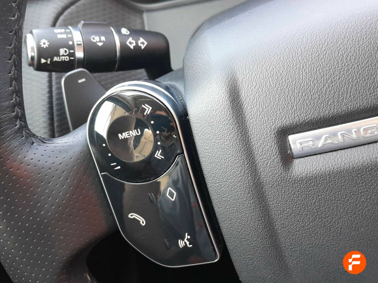 Foto Land-Rover Range Rover Velar 12