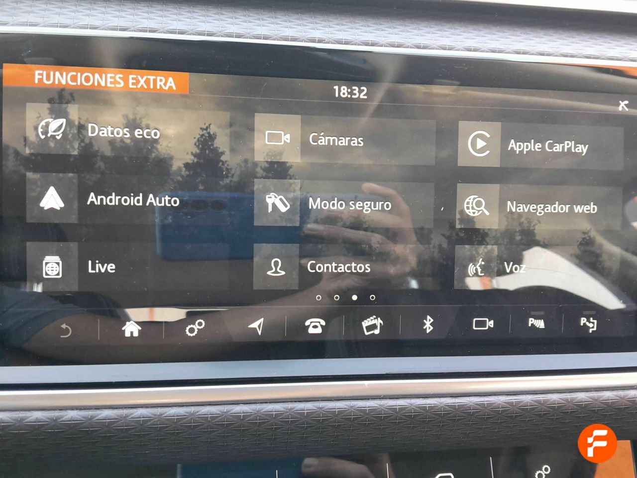 Foto Land-Rover Range Rover Velar 18