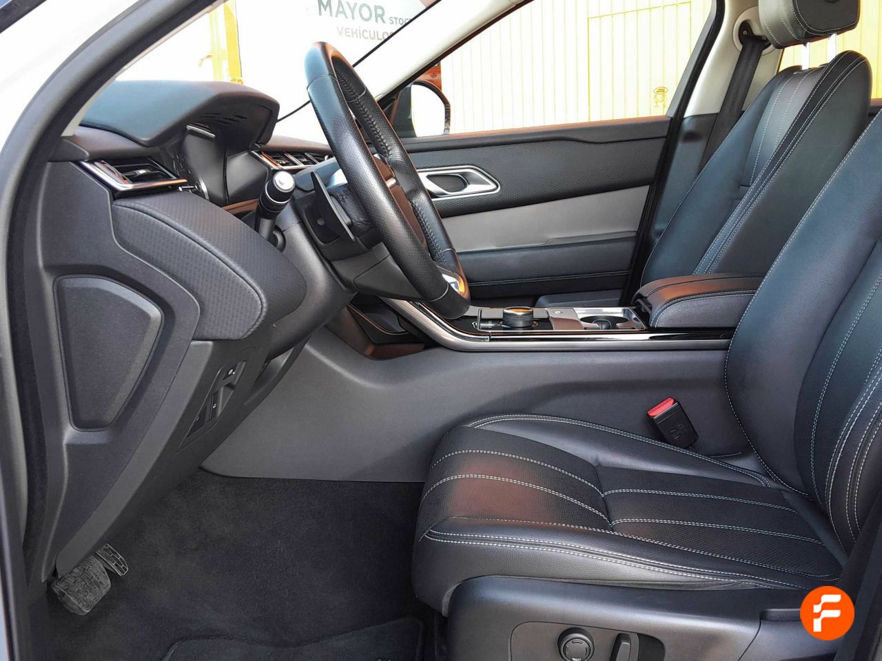 Foto Land-Rover Range Rover Velar 23