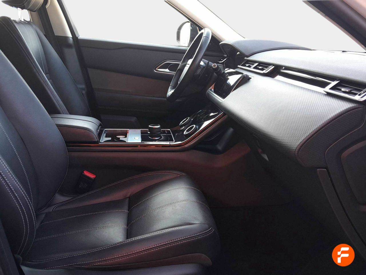 Foto Land-Rover Range Rover Velar 24