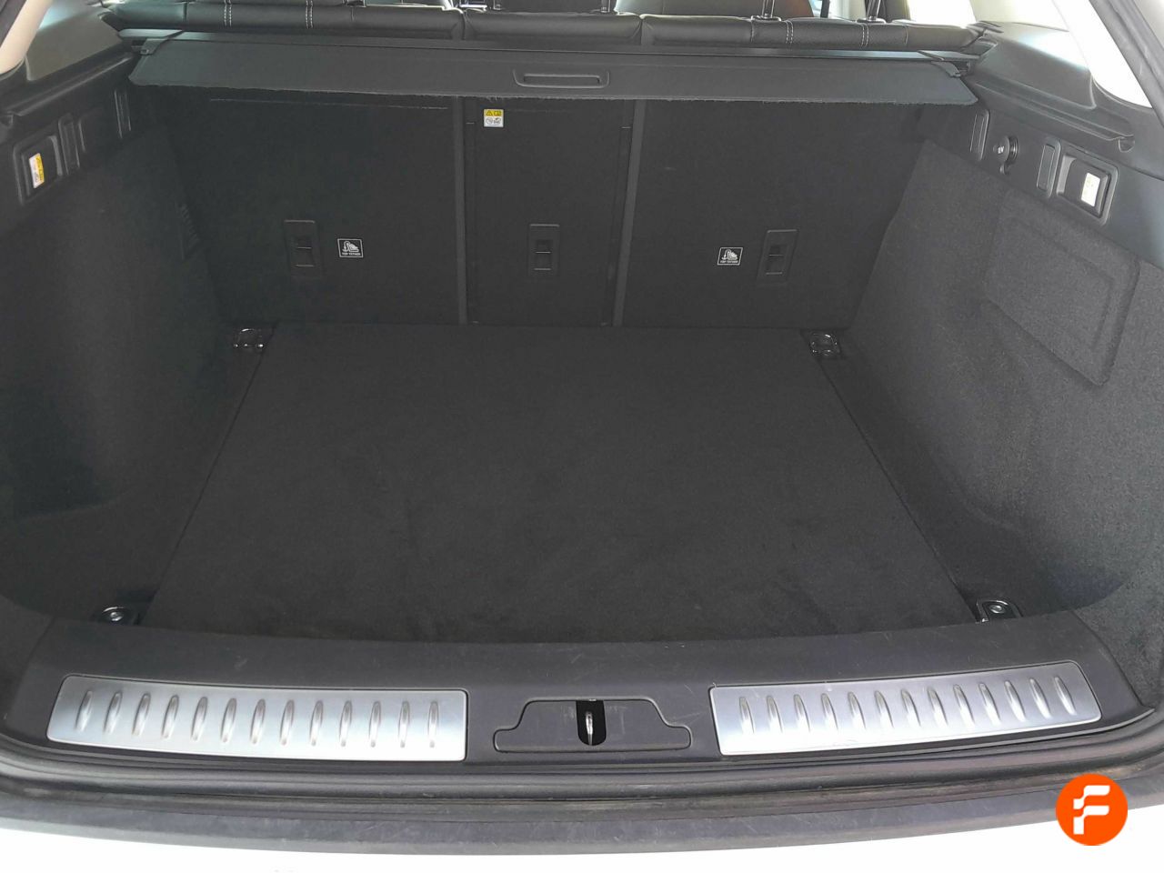 Foto Land-Rover Range Rover Velar 28