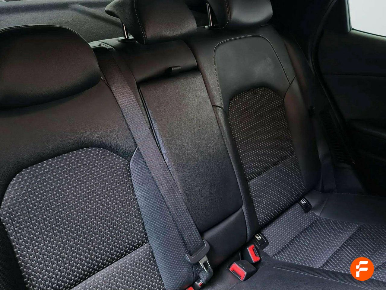Foto Kia XCeed 29