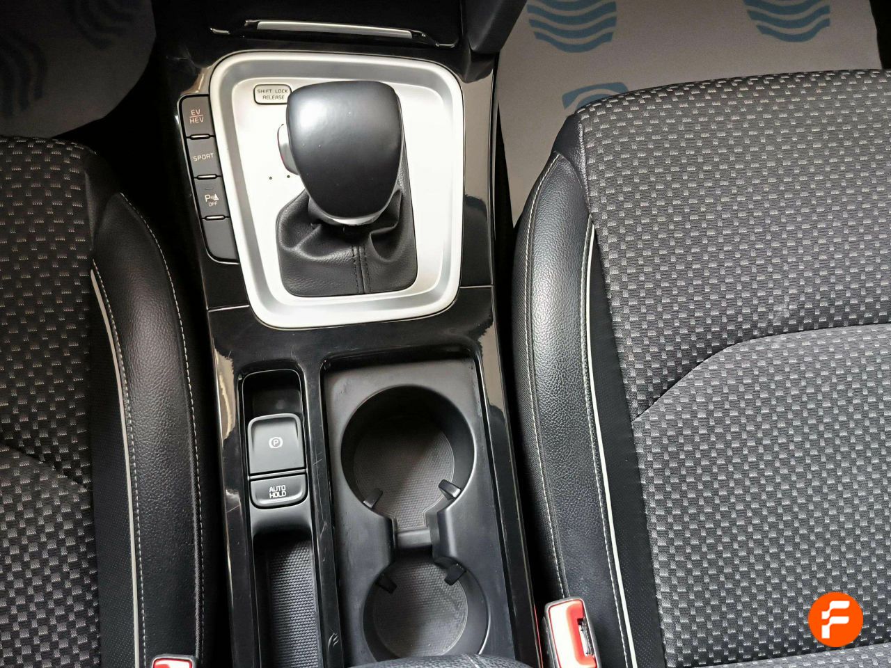 Foto Kia XCeed 26