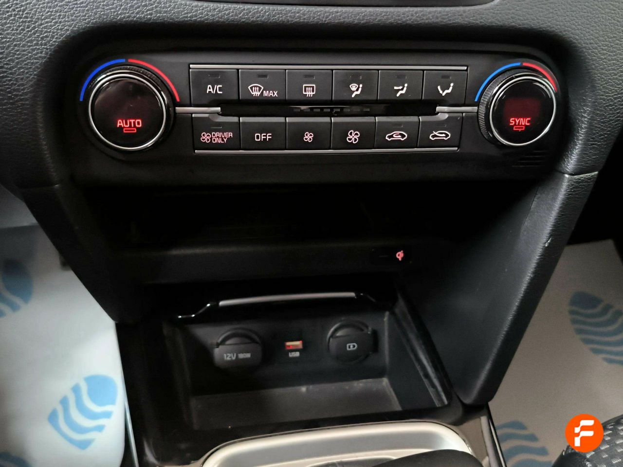 Foto Kia XCeed 28