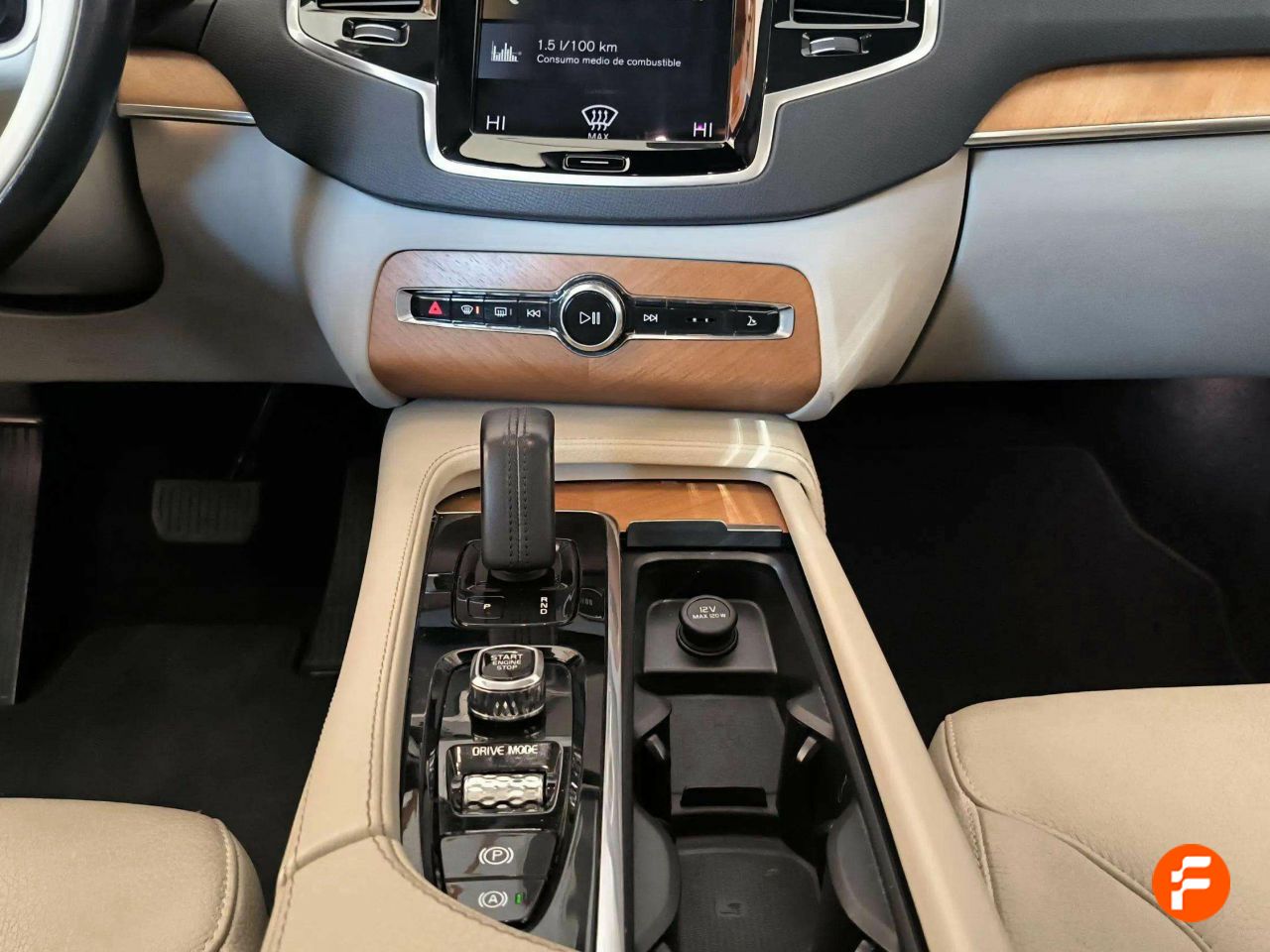 Foto Volvo XC90 23