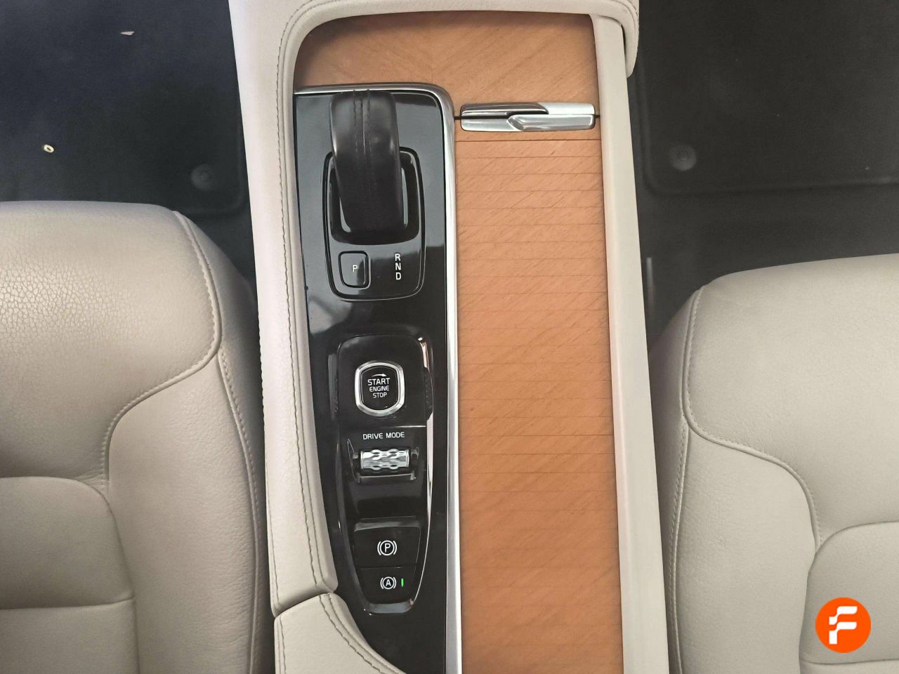 Foto Volvo XC90 24