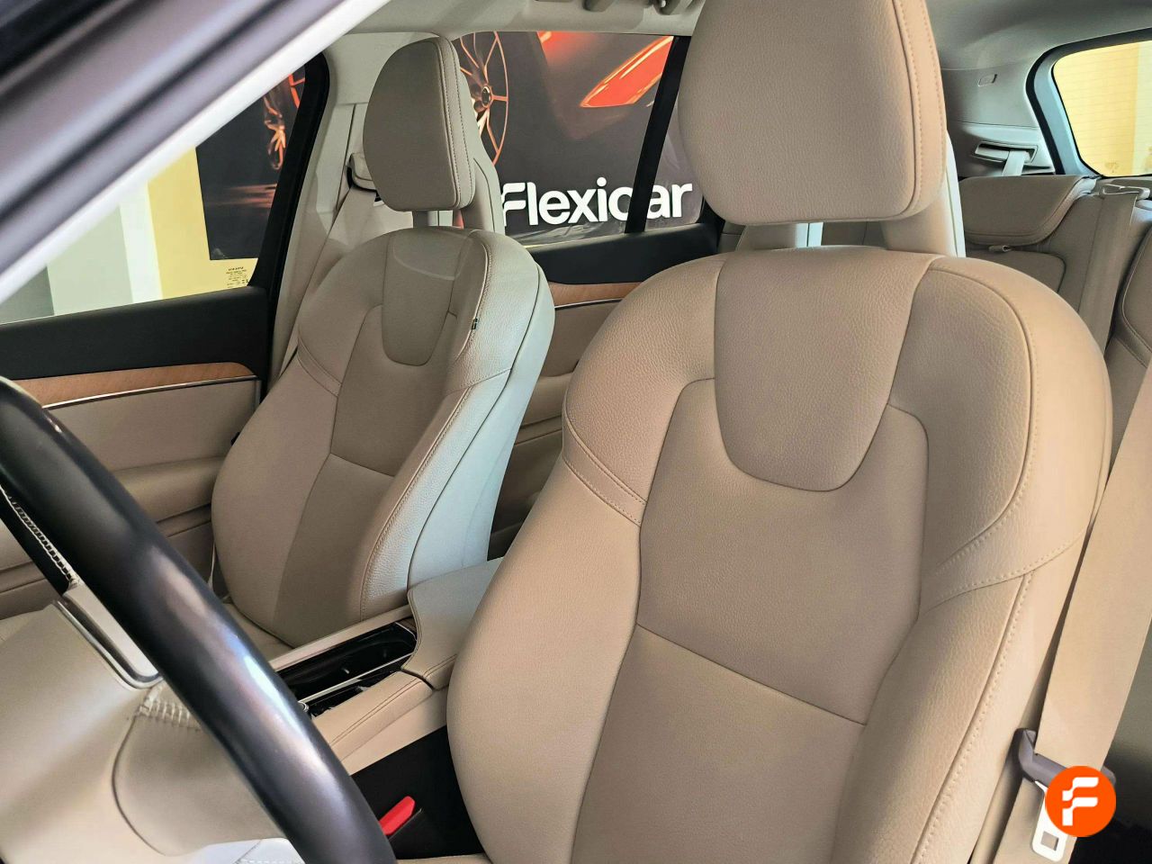 Foto Volvo XC90 29