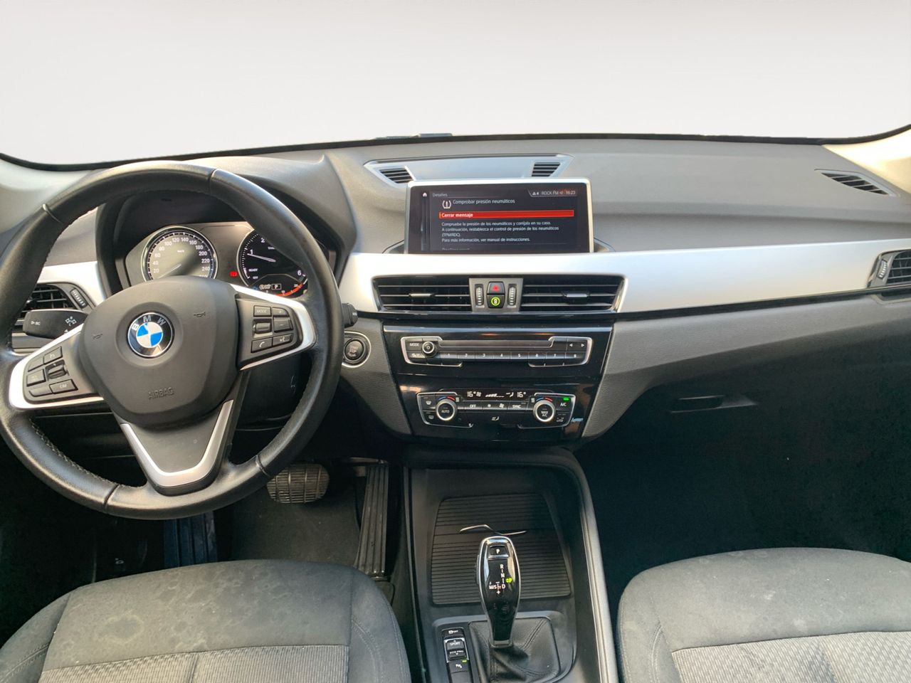 Foto BMW X1 6