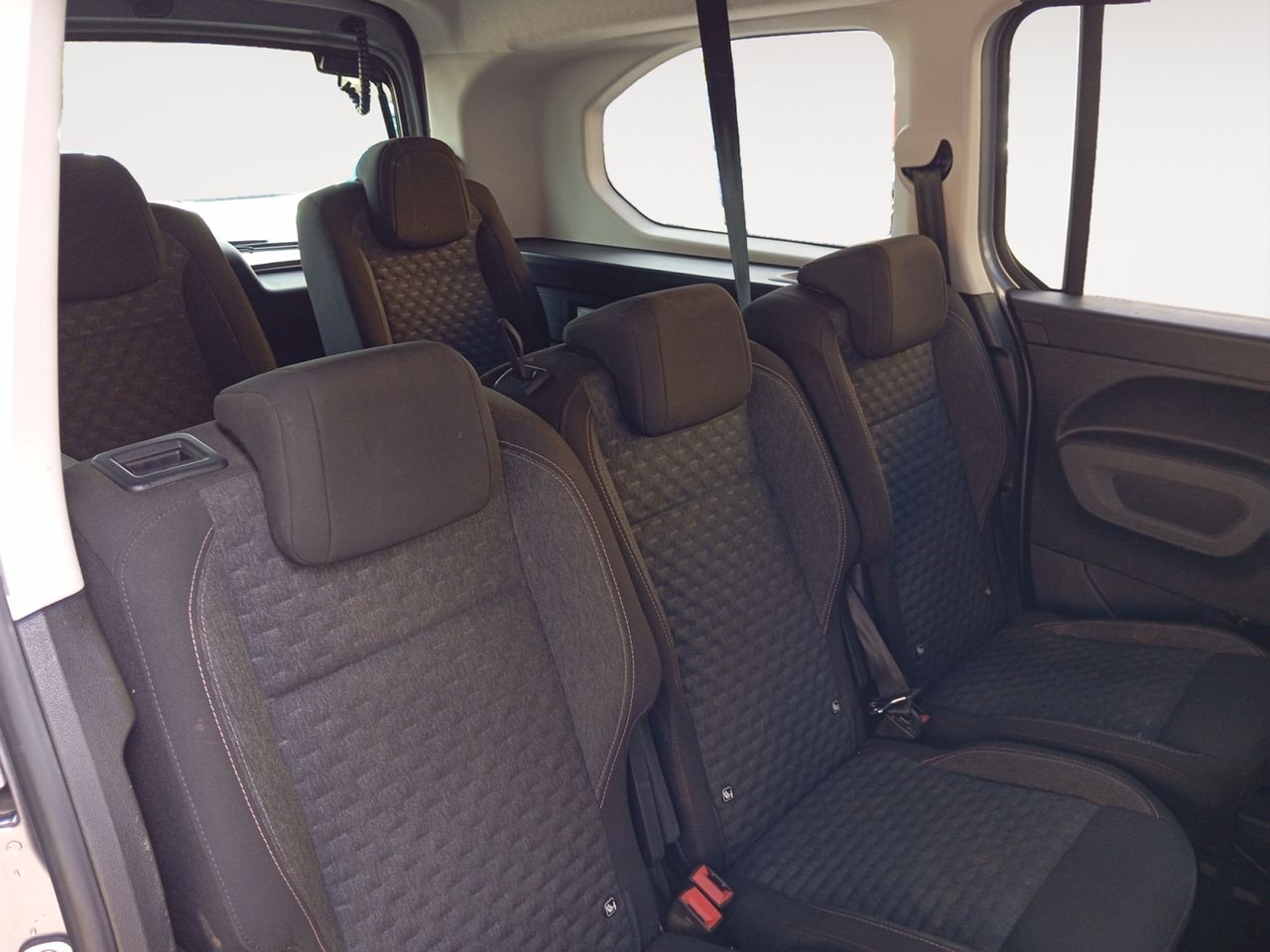 Foto Peugeot Rifter 9
