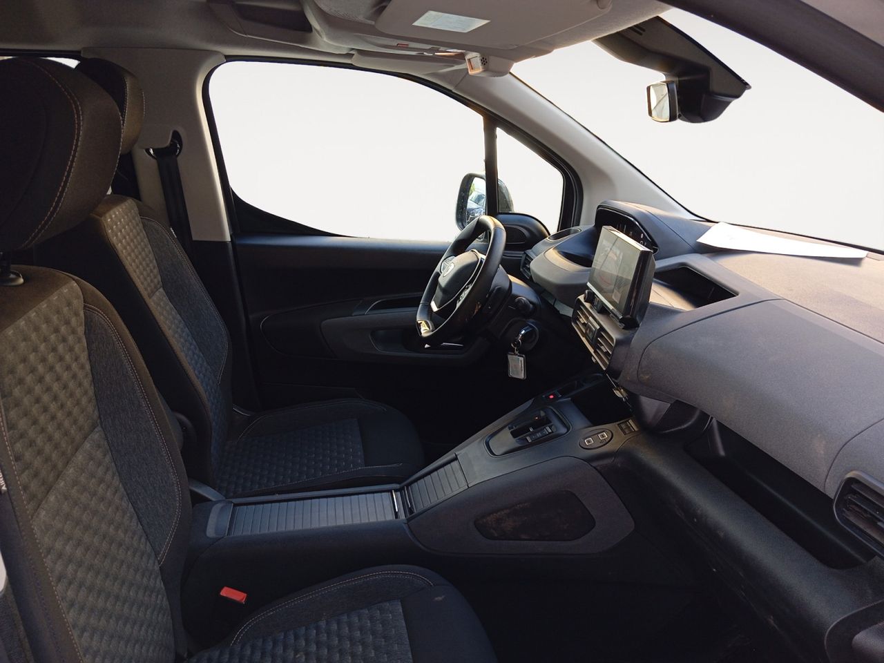 Foto Peugeot Rifter 11