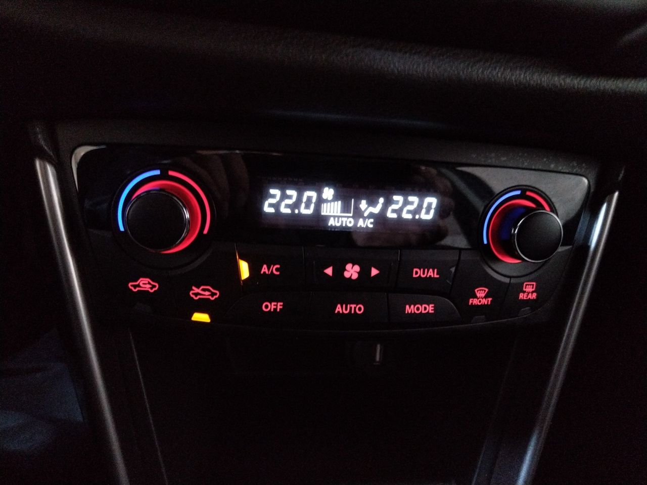Foto Suzuki S-Cross 17