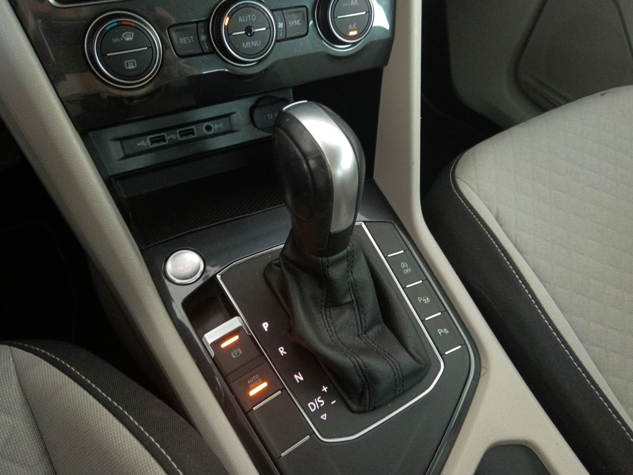 Foto Volkswagen Tiguan 13