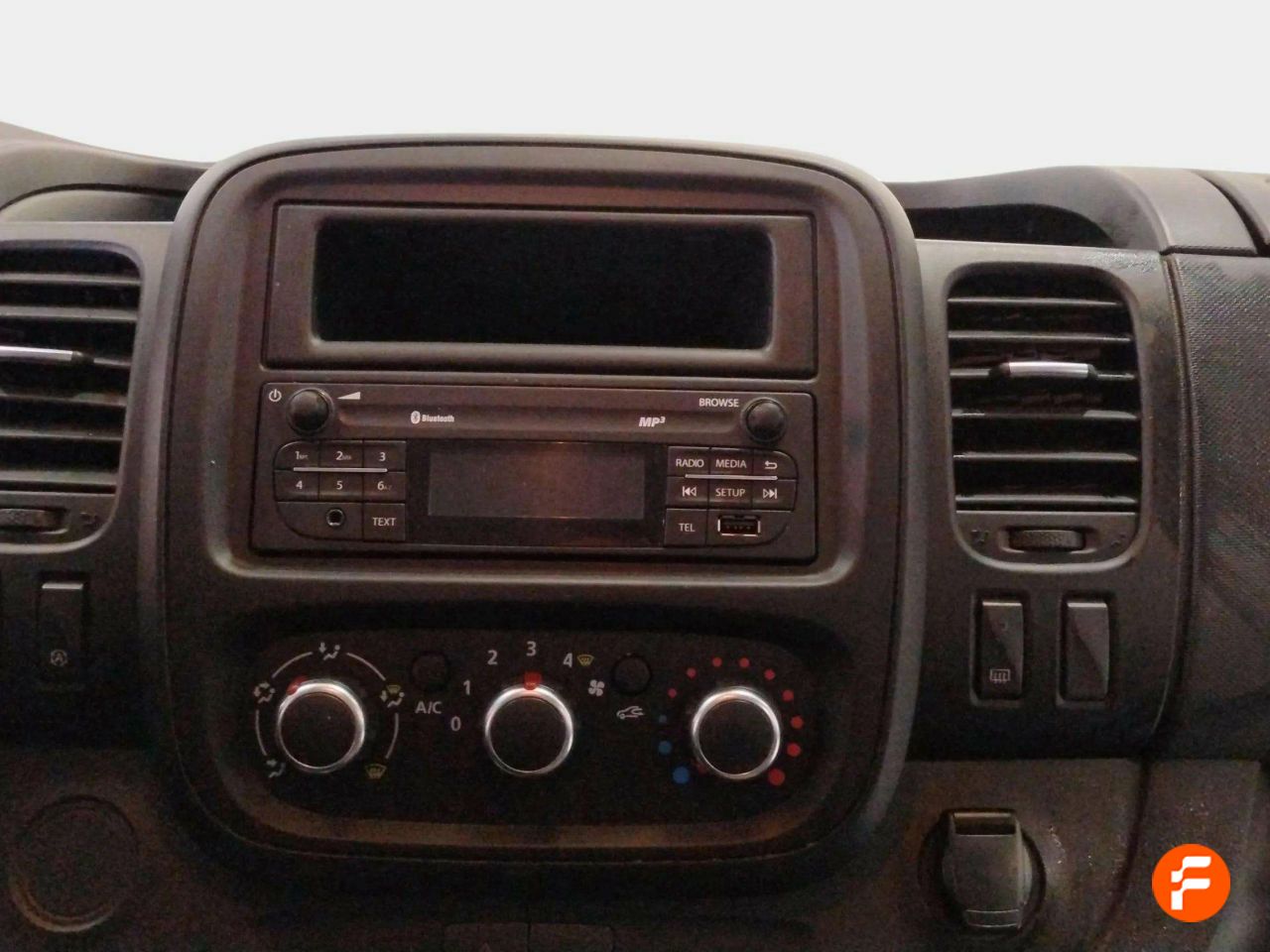 Foto Renault Trafic 12