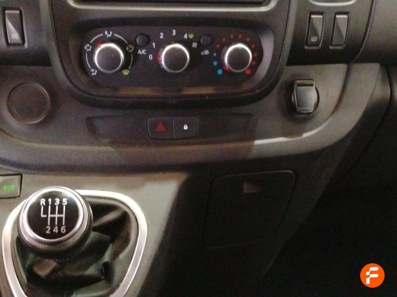 Foto Renault Trafic 15