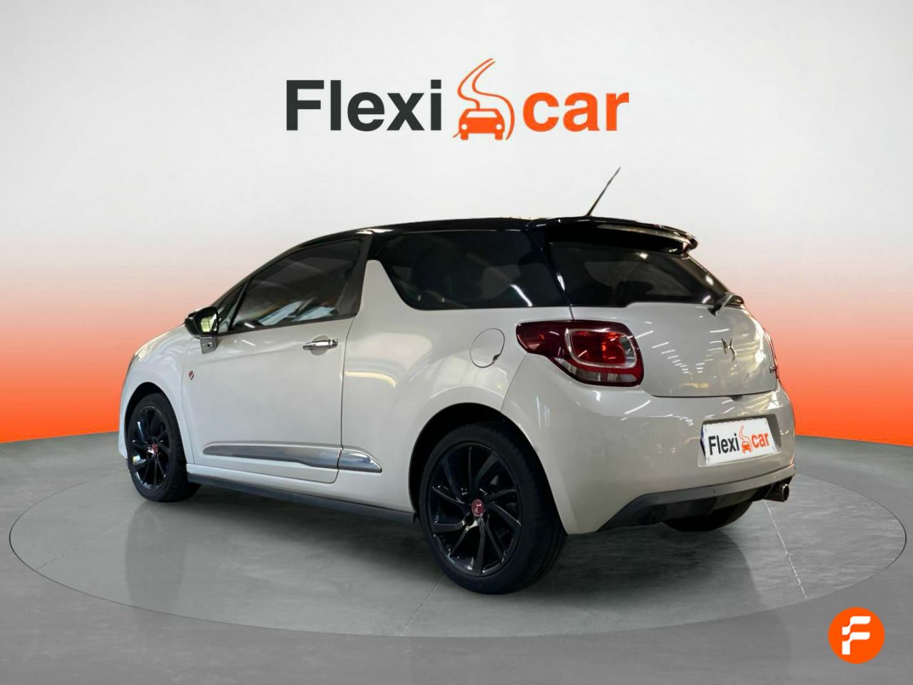 Foto DS Automobiles DS 3 9