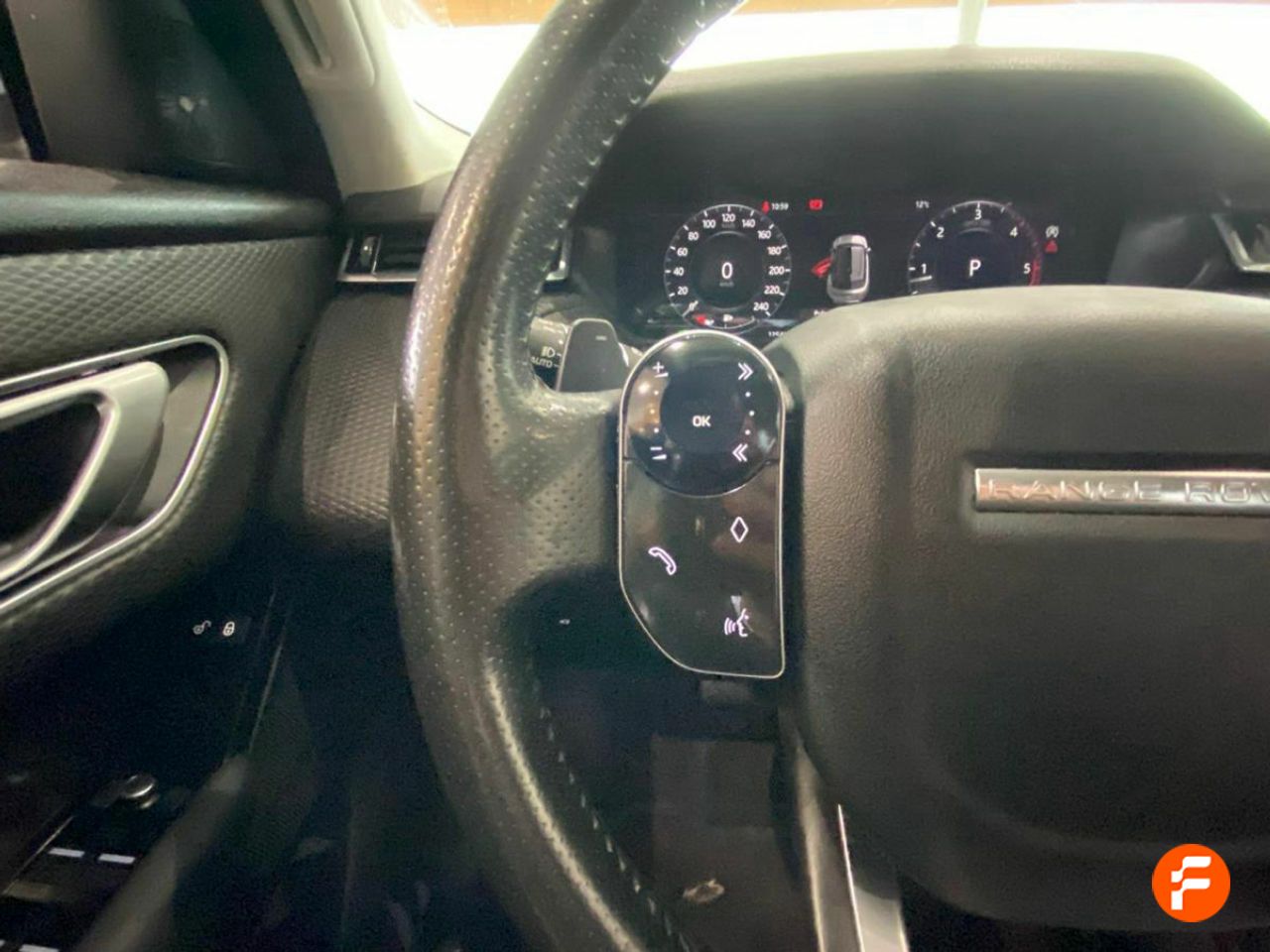 Foto Land-Rover Range Rover Velar 14
