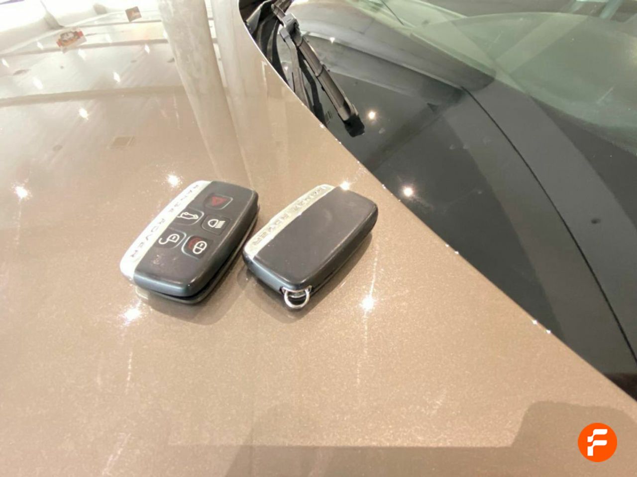 Foto Land-Rover Range Rover Velar 24