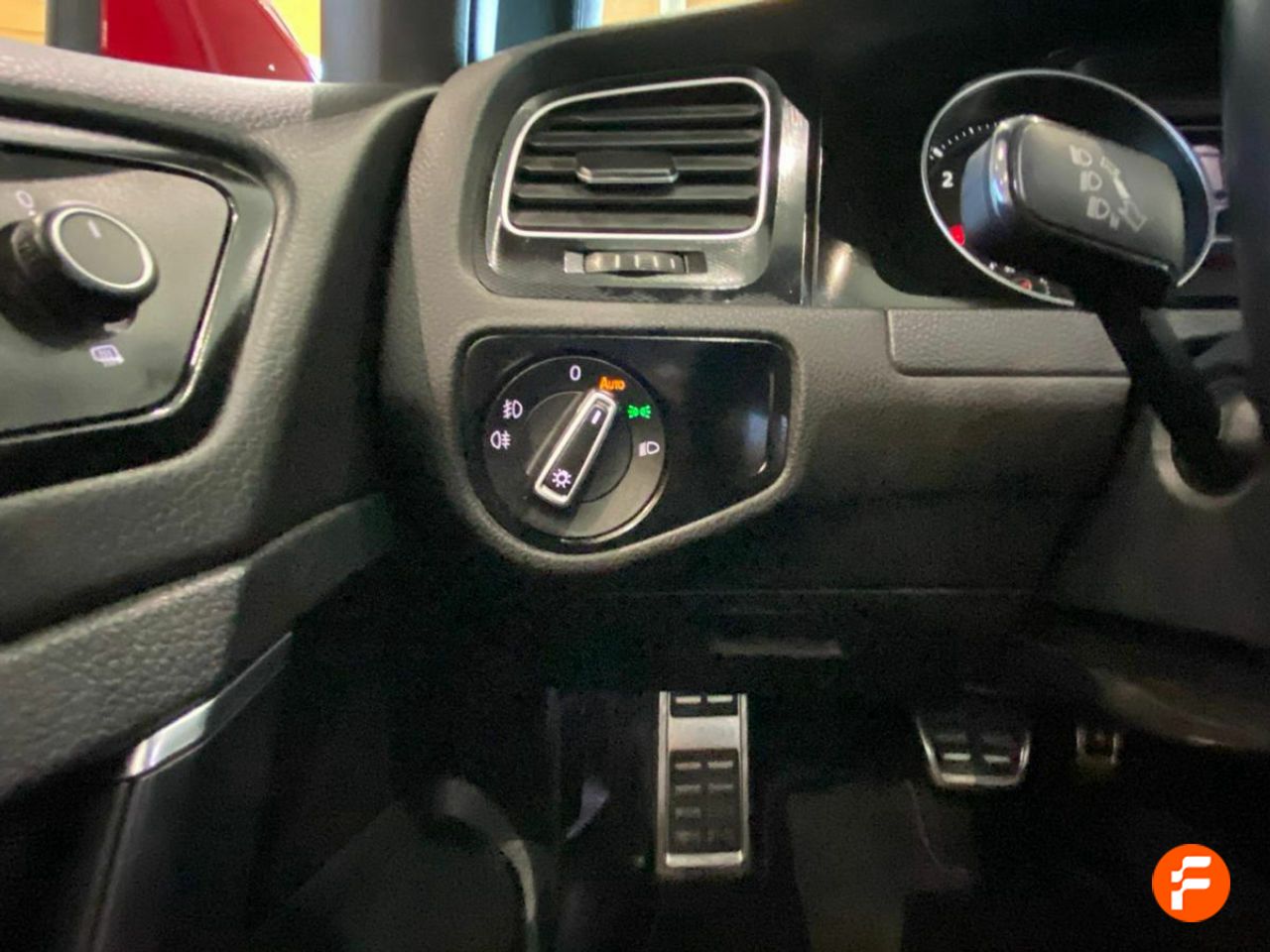 Foto Volkswagen Golf 21