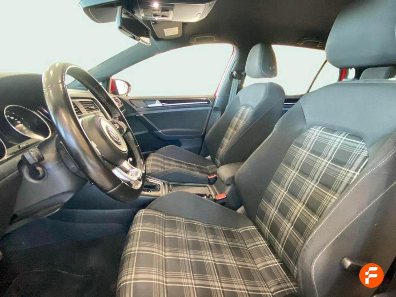 Foto Volkswagen Golf 22