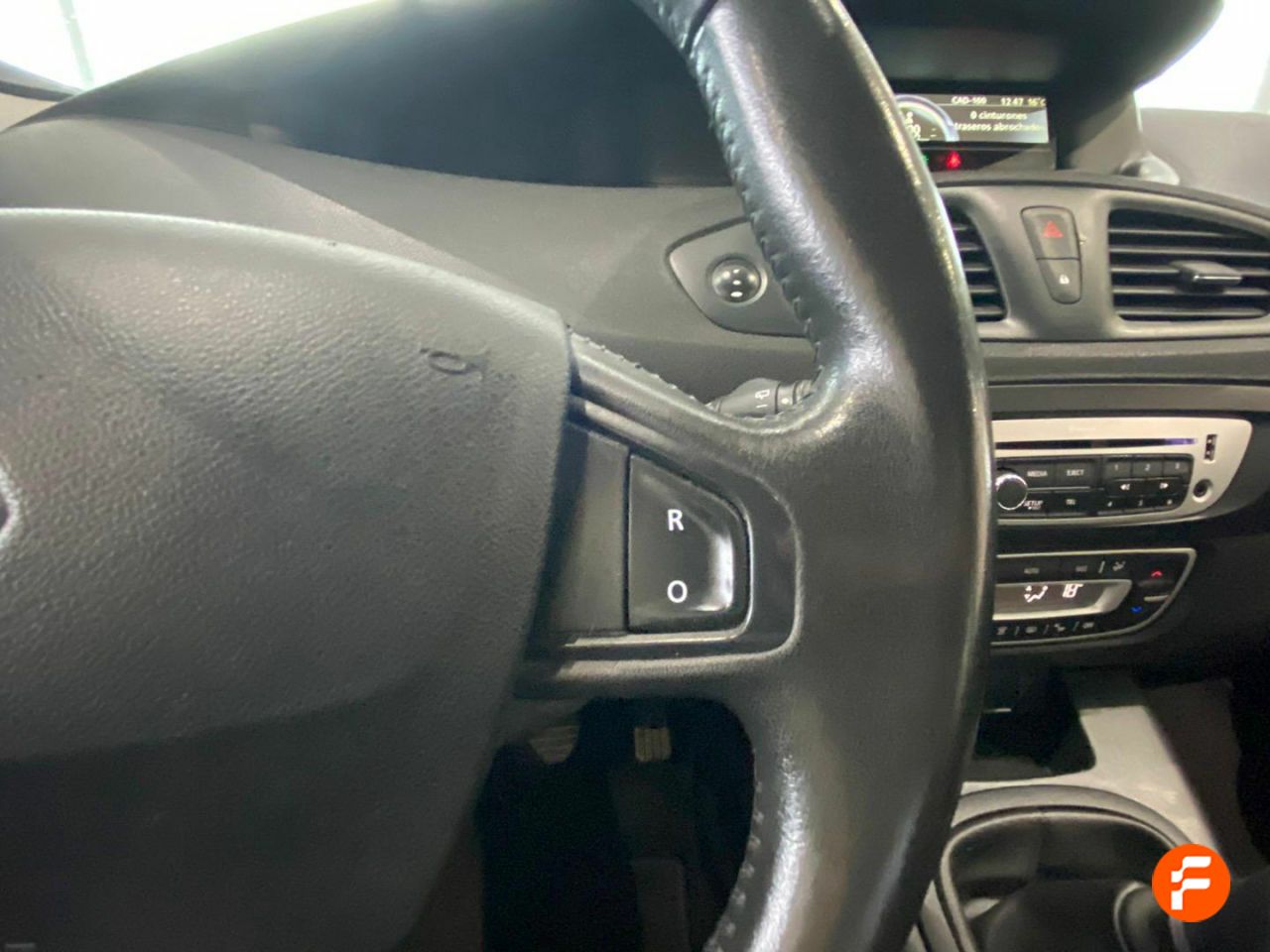 Foto Renault Scénic 16