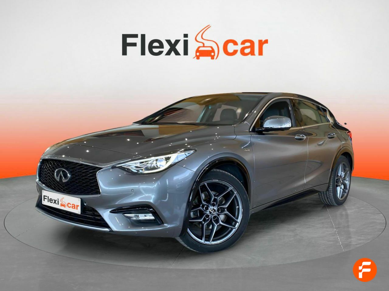Foto Infiniti Q30 3