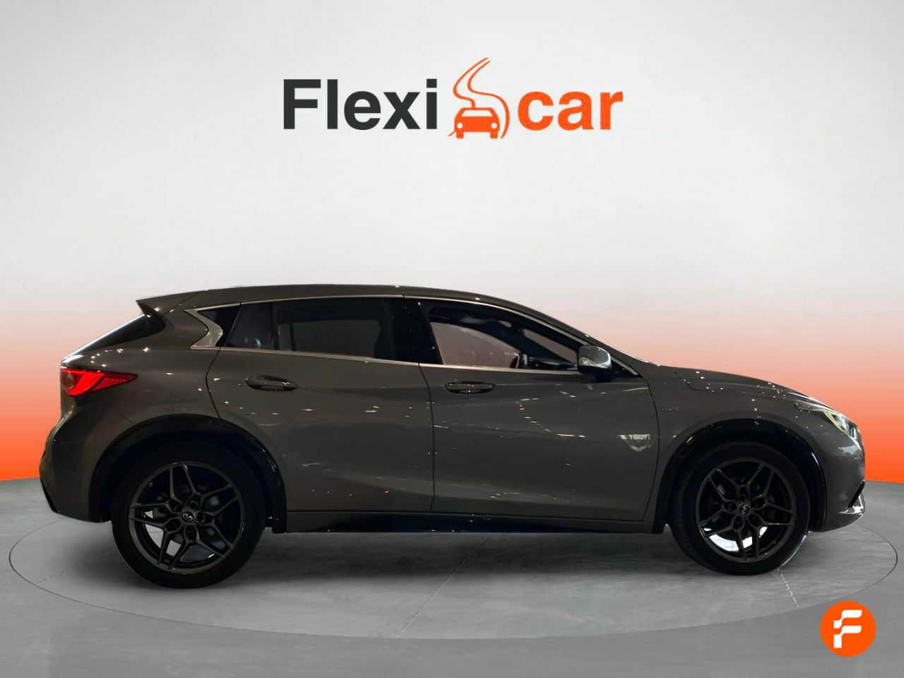 Foto Infiniti Q30 5