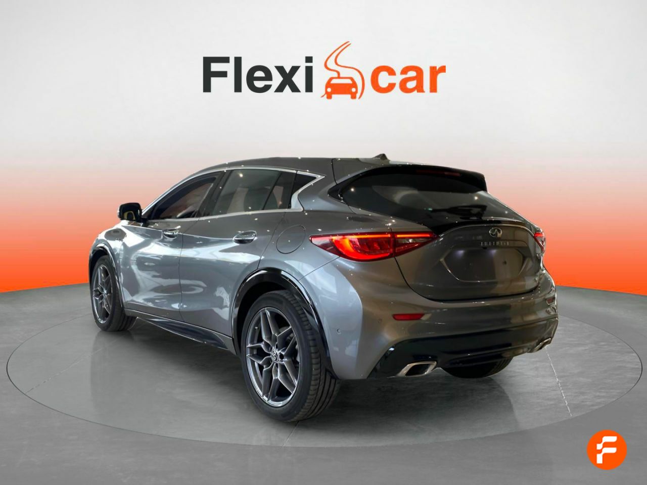 Foto Infiniti Q30 7
