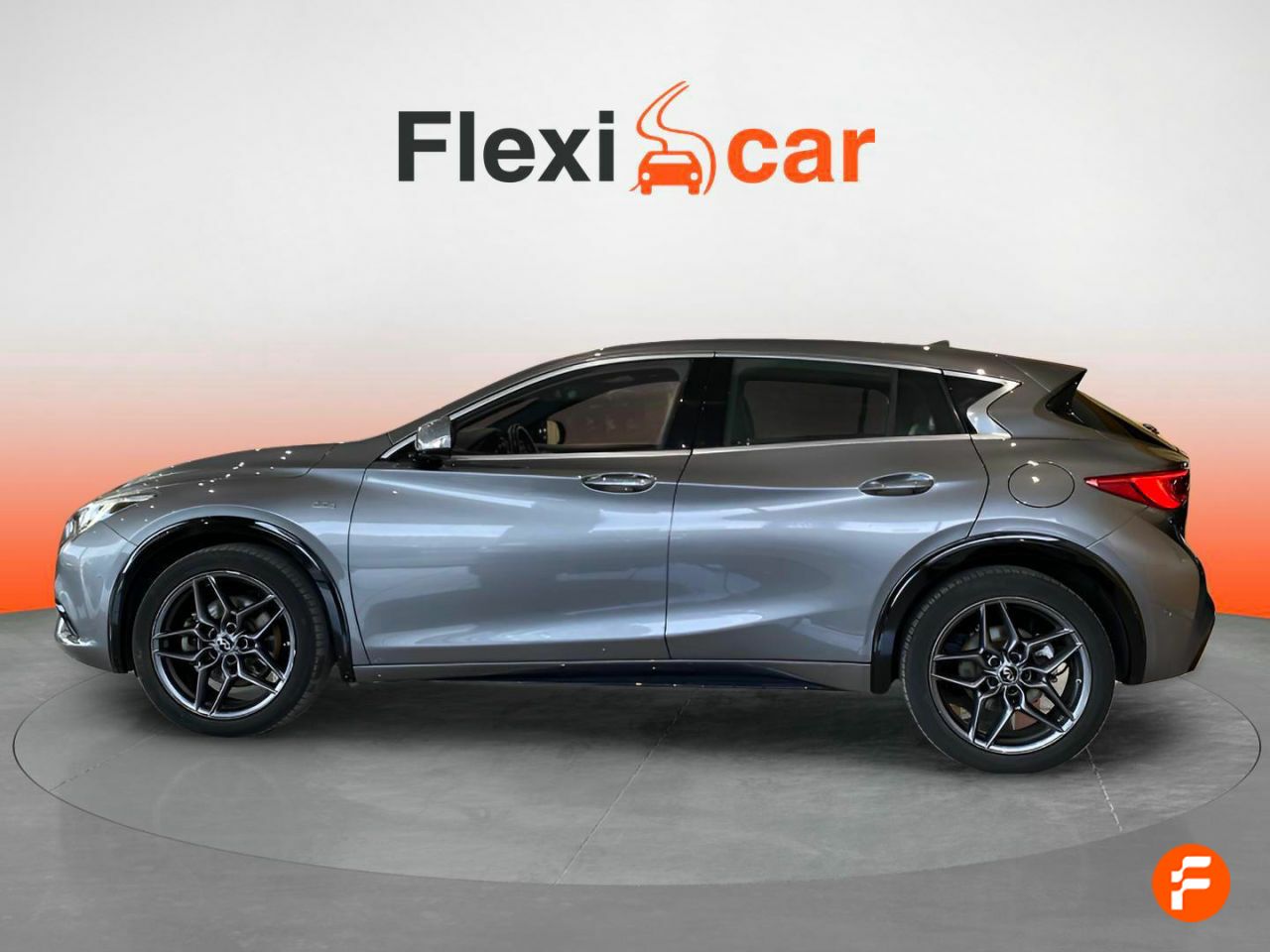 Foto Infiniti Q30 8