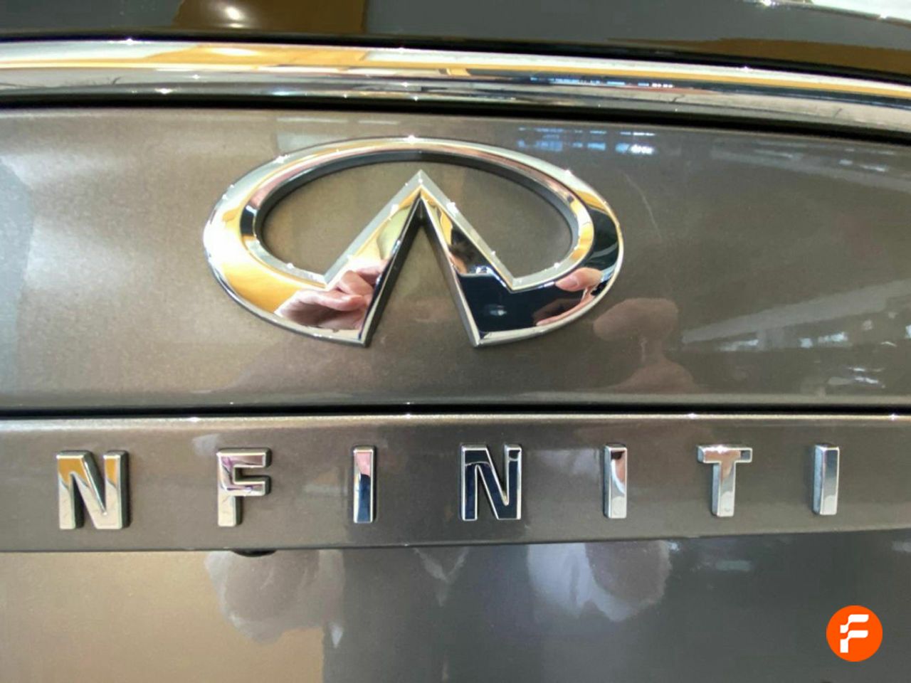 Foto Infiniti Q30 21