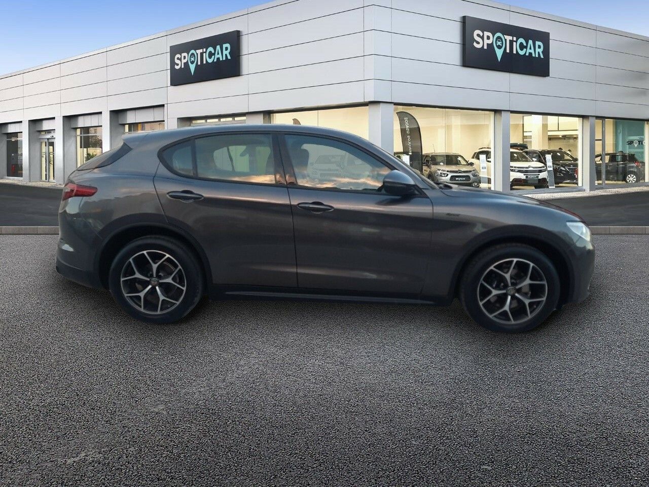 Foto Alfa Romeo Stelvio 4