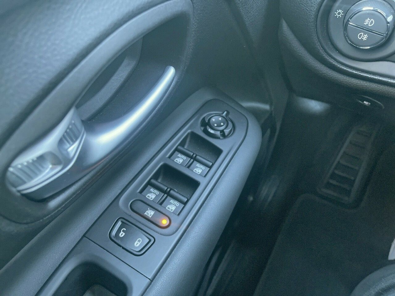 Foto Jeep Renegade 19
