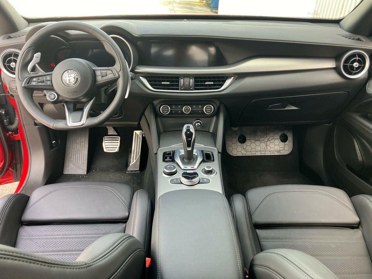 Foto Alfa Romeo Stelvio 8